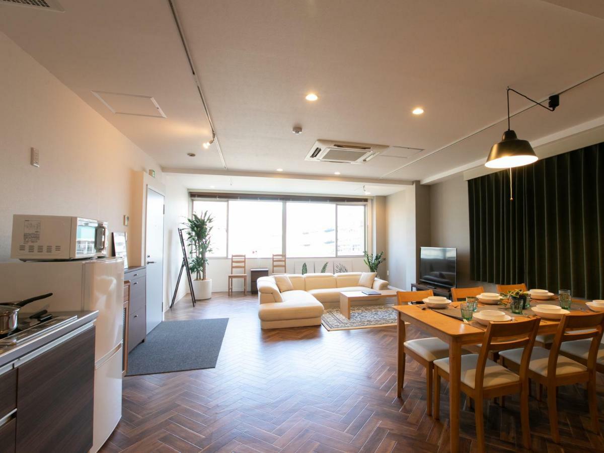 Big Room Guest House Osaka Exterior photo